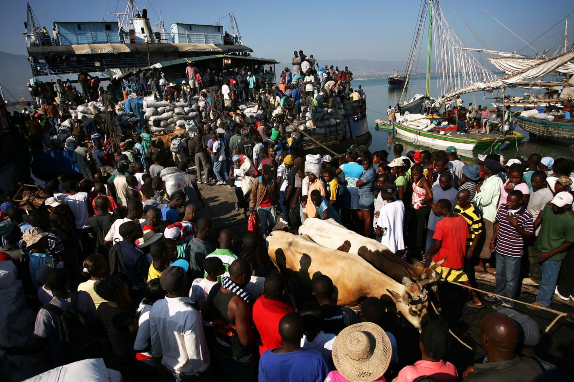 Lodní doprava je na Haiti velmi důležitá a vytížená