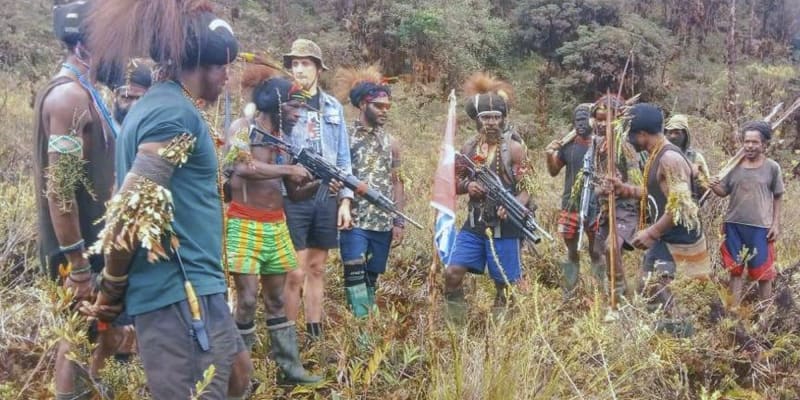 Separatisté ze Západní Papuy drží jako rukojmí pilota z Nového Zélandu.