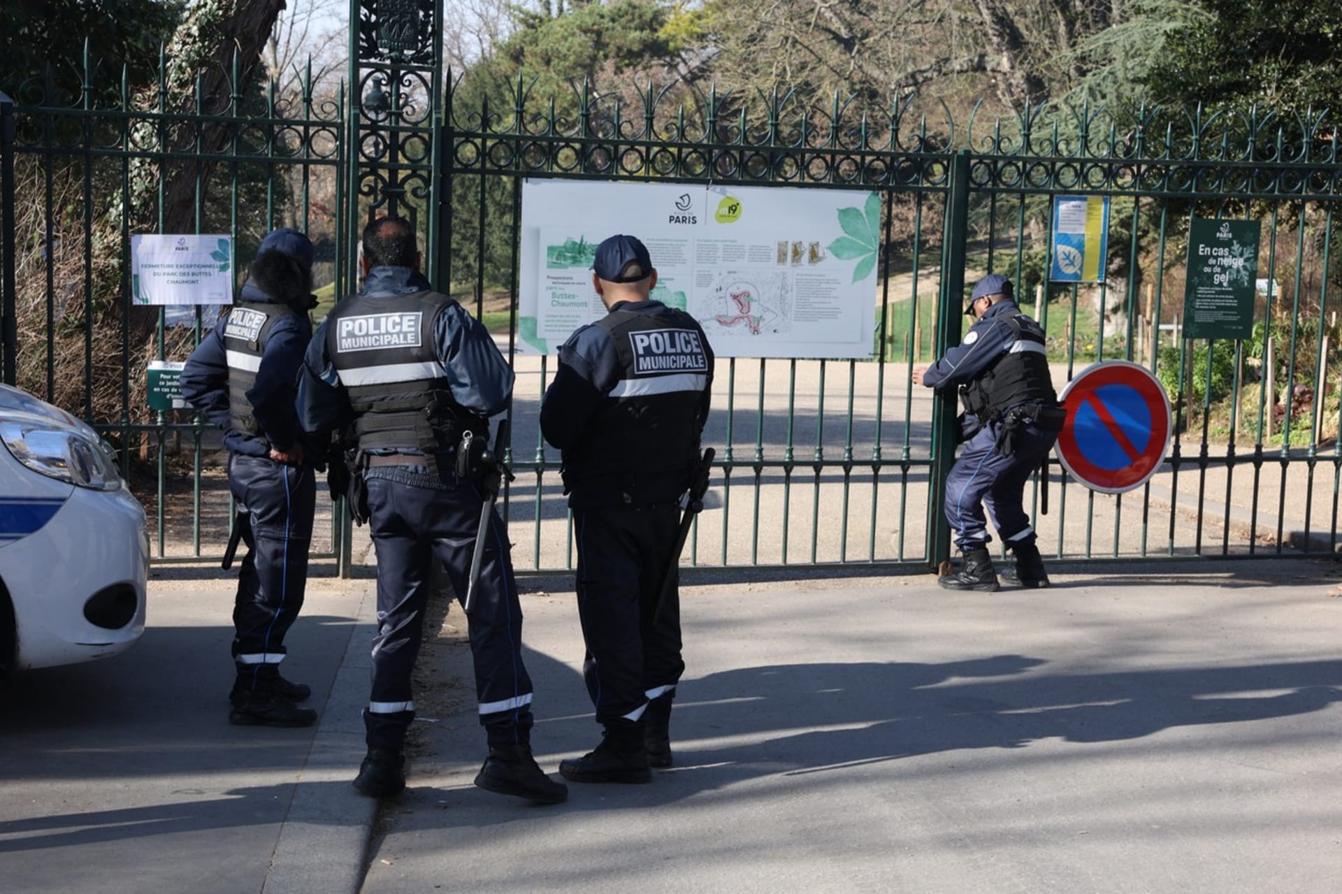Nález rozřezaného ženského těla v parku vyděsil obyvatele Paříže.