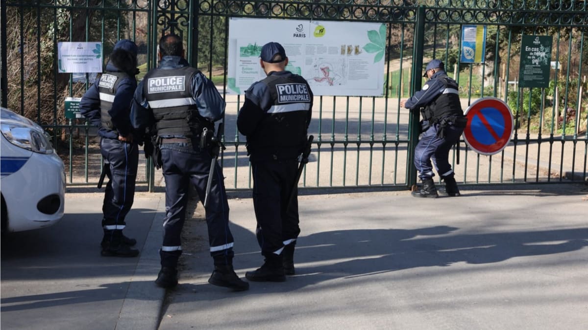 Nález rozřezaného ženského těla v parku vyděsil obyvatele Paříže.