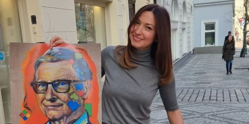 Lucie Gelemová se věnuje výtvarnému umění. 