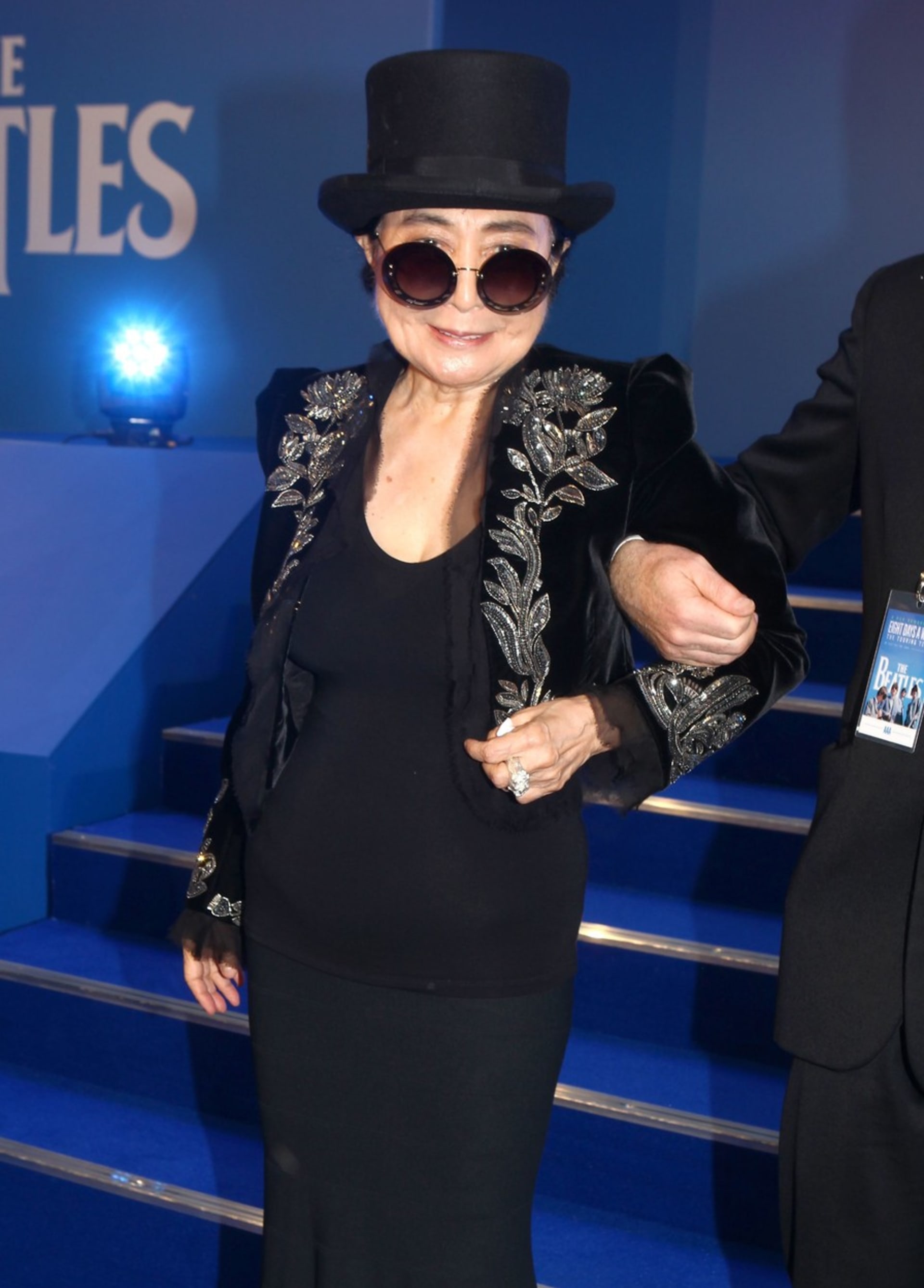 Yoko Ono byla plná energie i v roce 2016, letos slaví jubilejních 90 let.