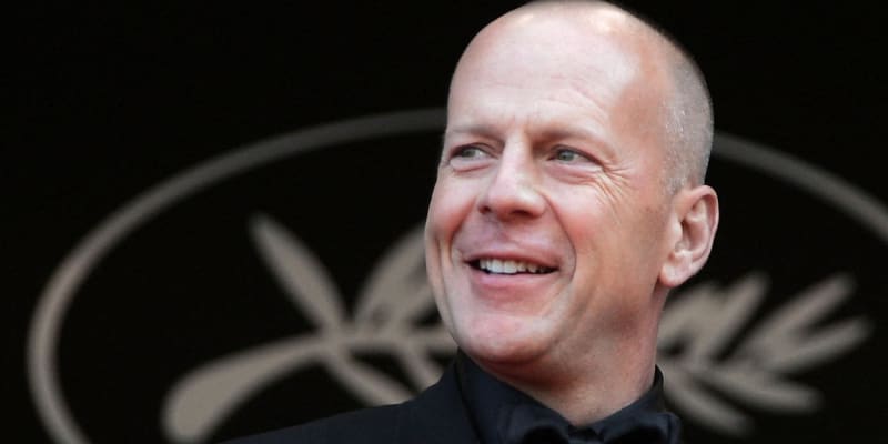 Bruce Willis trpí demencí. 