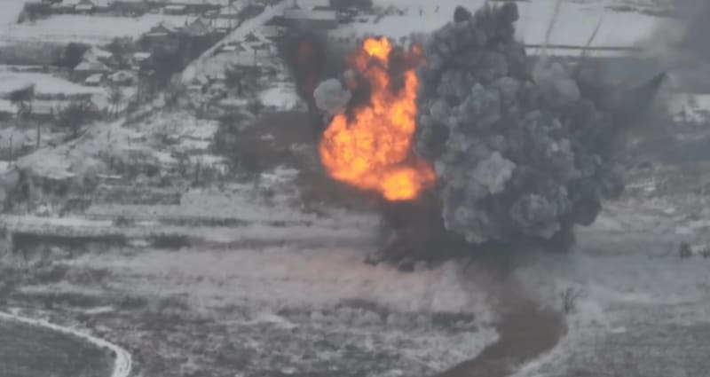 Ukrajinci zneškodnili ruské odminovací vozidlo UR-77.
