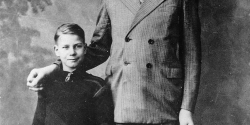 Robert Wadlow, nejvyšší člověk světa, v deseti letech 