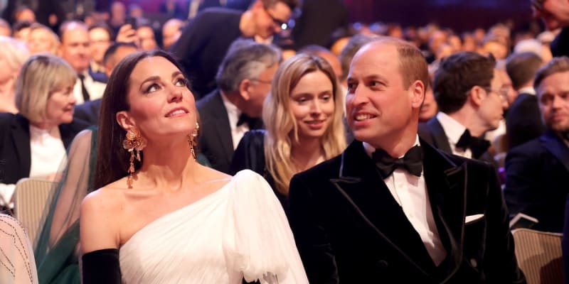 Královský pár opět zazářil. Princezna Catherine se spolu se svým manželem Williamem zúčastnila slavnostního udílení cen Britské filmové akademie.