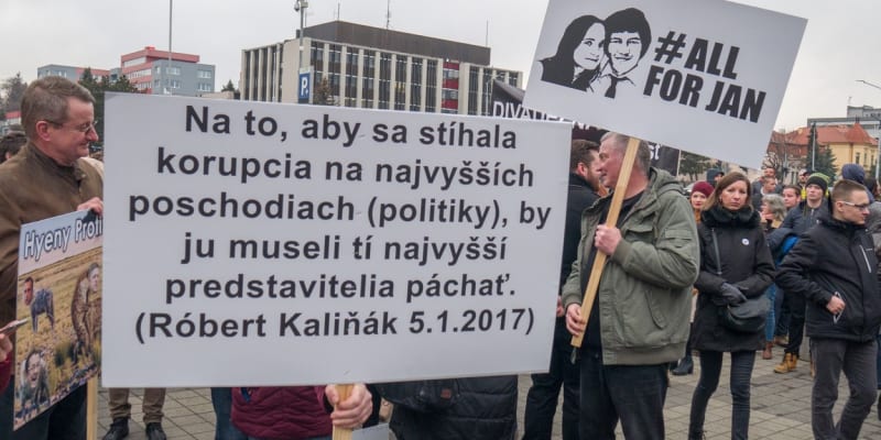 Vražda Jána Kuciaka a Martiny Kušnírové vyvolala na Slovensku sérii demonstrací proti tehdejší vládě Roberta Fica.