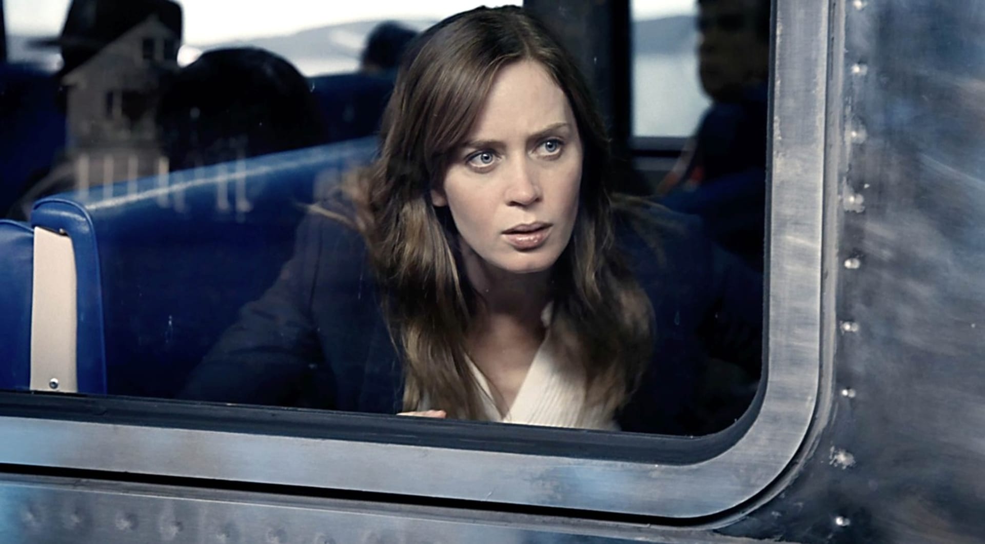 Emily Blunt jako Dívka ve vlaku.