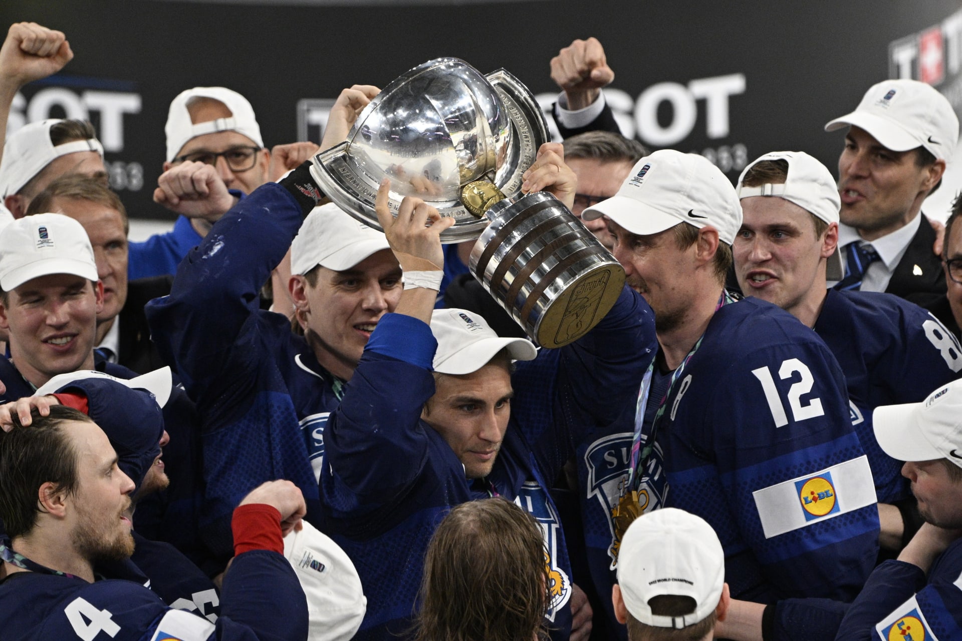 Mistrovství světa v ledním hokeji v roce 2022 vyhráli Finové