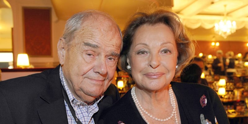 S manželem Walterem Gillerem byla 55 let.