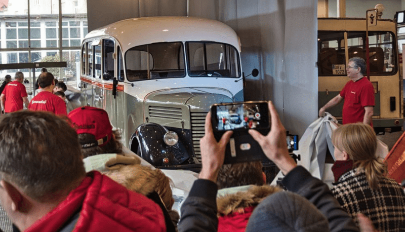 Historický autobus Praga RND