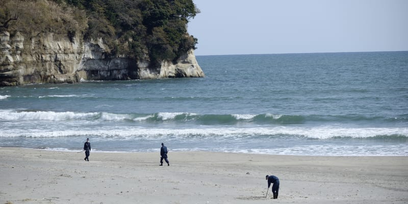 Na japonské pláži byla objevena tajemná koule (Ilustrační foto)