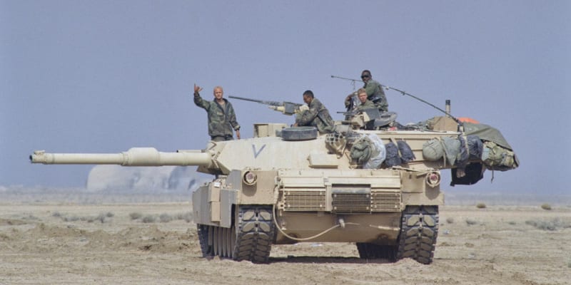 Americký tank Abrams v Iráku v roce 1991