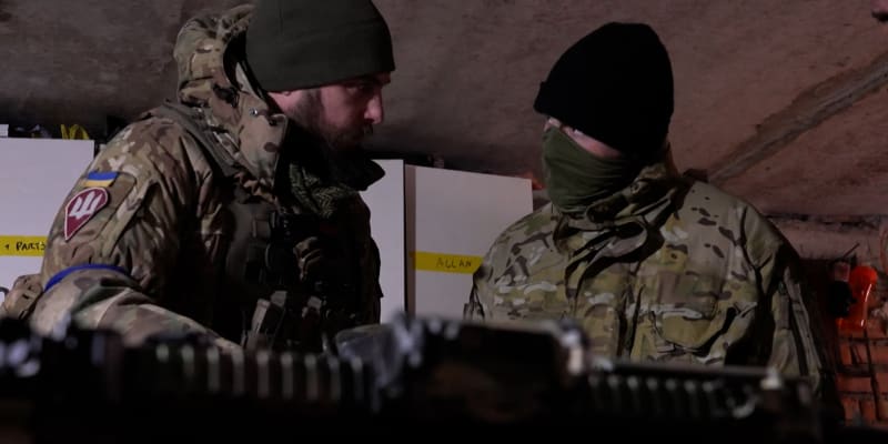 Ve Vuhledaru nyní přebývají zejména ukrajinští vojáci a dobrovolníci ze zahraničí.