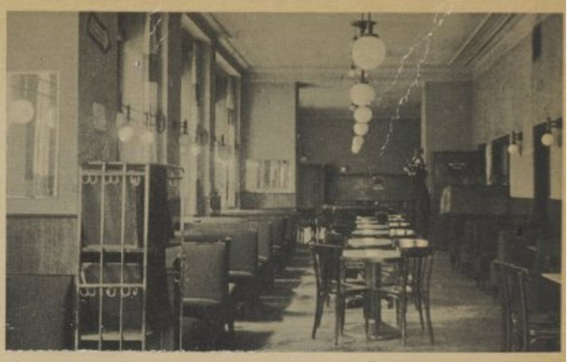 Kavárna Orient na dobovém snímku. Zdroj Archiv rodiny Šustů. 