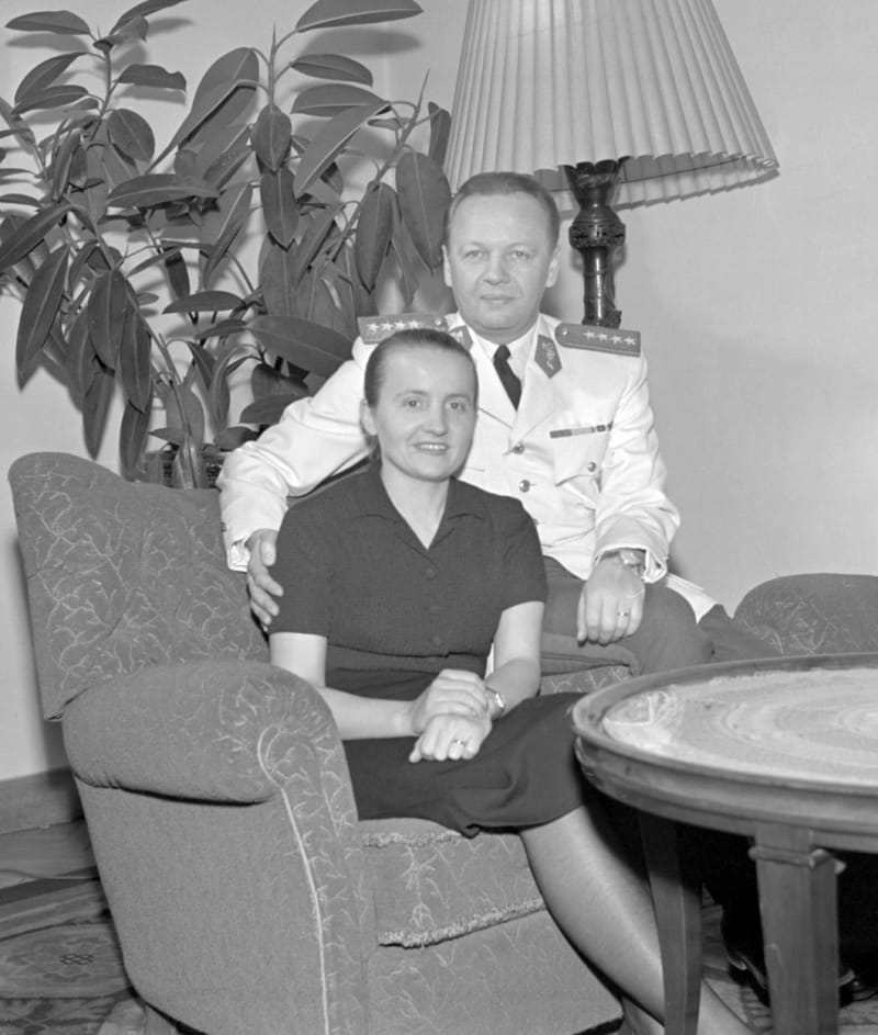 Alexej Čepička a jeho žena Marta na snímku z roku 1953