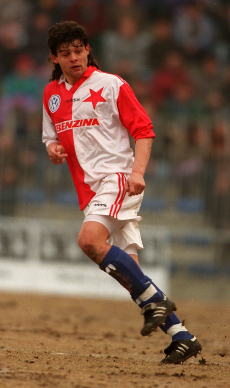 Ve věku 53 let zemřel český fotbalista Martin Pěnička. 