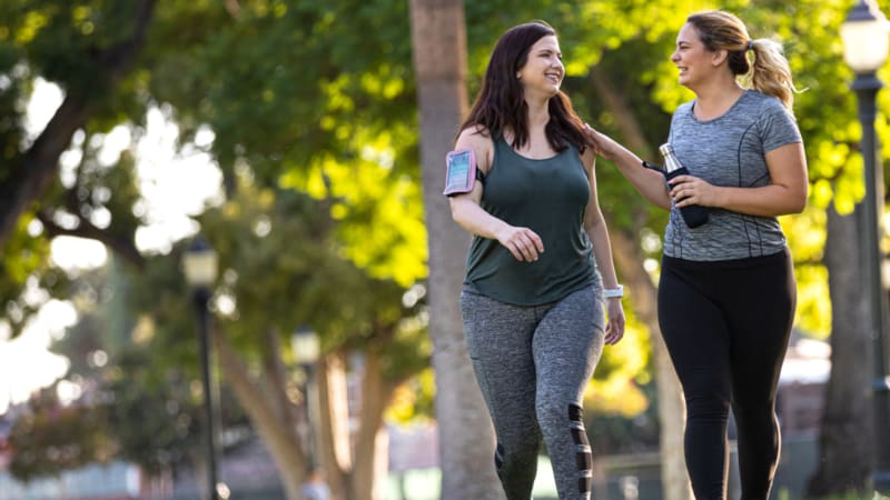 Svižnou chůzí můžete zhubnout snáze než při běhu. Jaká je ideální rychlost a vzdálenost?