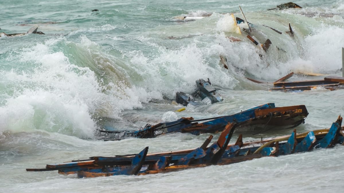 Mezi Tuniskem a italskou Lampedusou se utopilo 41 migrantů. (Ilustrační foto)
