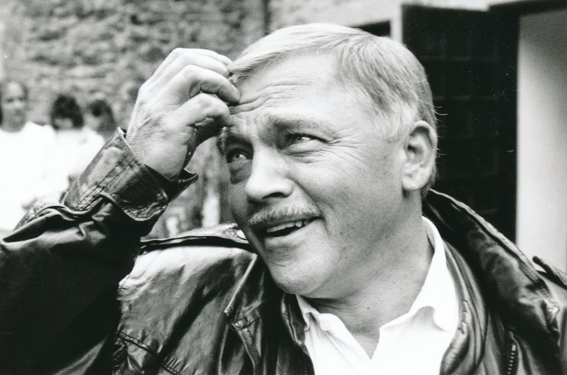 Karel Kryl byl básník a písničkář, hlavní představitel československého protikomunistického protestsongu v letech 1963–1989.