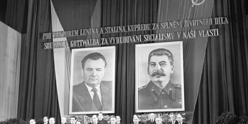 Smuteční shromáždění u příležitosti 1. výročí úmrtí Klementa Gottwalda a J.V.Stalina