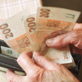 Důchodcům se nelíbí snížení zákonné valorizace jejich penzí. (ilustrační foto)