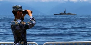 Čína zahájila rozsáhlé vojenské manévry u Tchaj-wanu. V akci jsou ponorky i letectvo