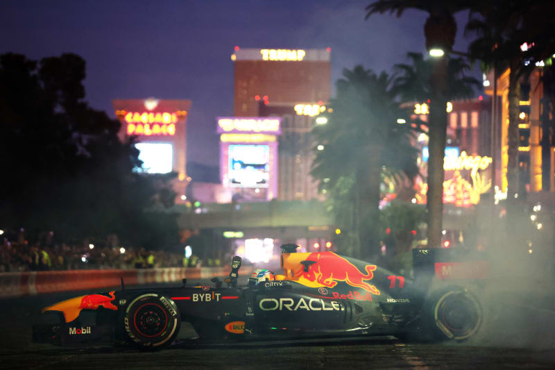 Formuli 1 čeká 19. listopadu velká událost. Bude se závodit v samotném srdci Las Vegas.