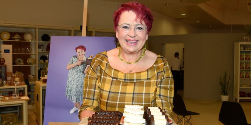 Cukrářka Mirka van Gils Slavíková je držitelkou francouzského titulu Professeur en Sucre dArt a v roce 2002 zvítězila ve Velké ceně Paříže v přípravě svatebního dortu croquembouche.