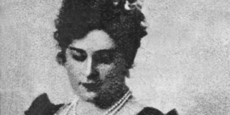 Stalinova první manželka Jekatěrina Svanidzeová zvaná Kato zemřela pouhý rok po svatbě. 