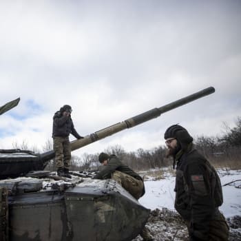 Ukrajinský tank u Vuhledaru (14. 2. 2023)