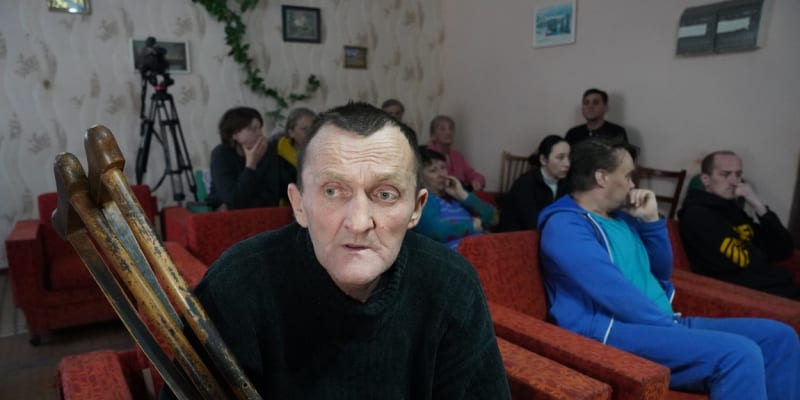 Někteří ukrajinští uprchlíci z Bachmutu se dostali na ruskou stranu. Podle odhadů OSN jde o téměř tři miliony lidí. (Foto: 2.3. 2023, Donecká oblast)