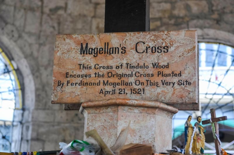 Kříž k datu, kdy Magalhães dorazil do Cebu