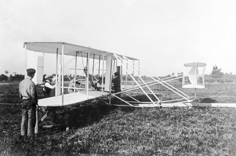 Konstrukce prvního funkčního letadla nestála ani 1 000 dolarů
