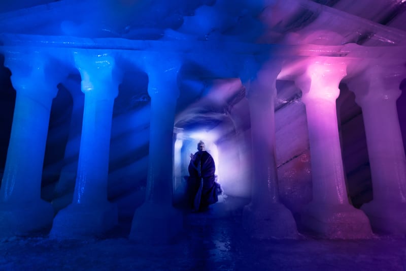 Ledový palác - mystický svět ledu. 