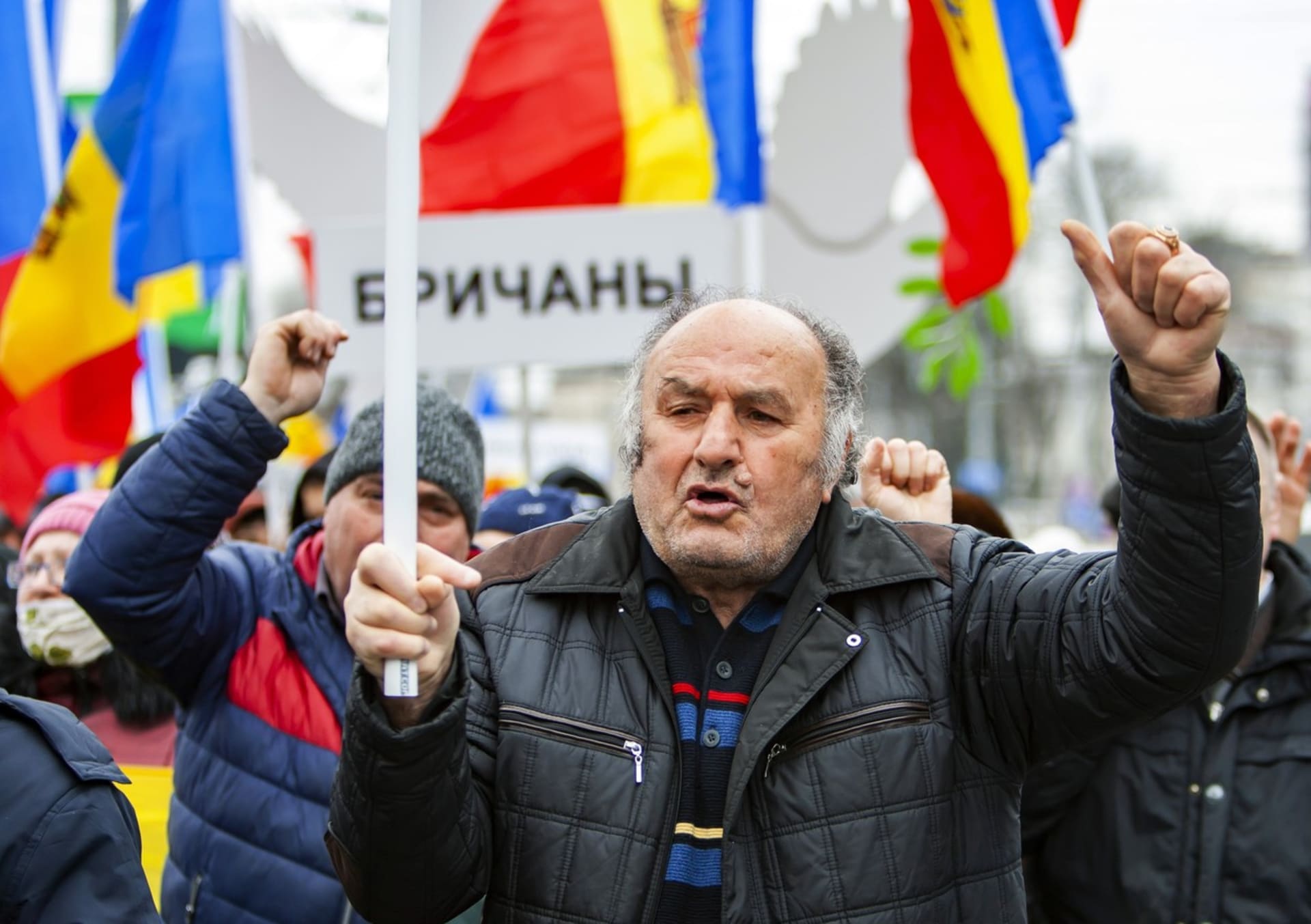 Část Moldavanů protestuje proti prozápadní vládě. Chtějí konec prezidentky, vlády a volají po neutralitě v konfliktu na Ukrajině.