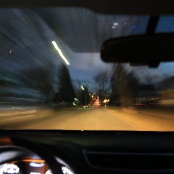 Záběr z rychle jedoucího auta