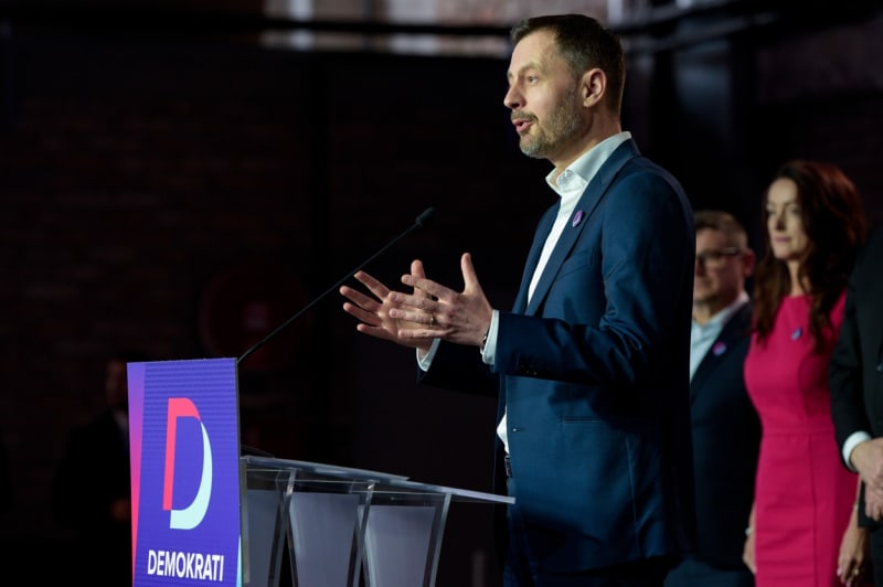 Slovenský premiér Eduard Heger představil novou stranu Demokraté.