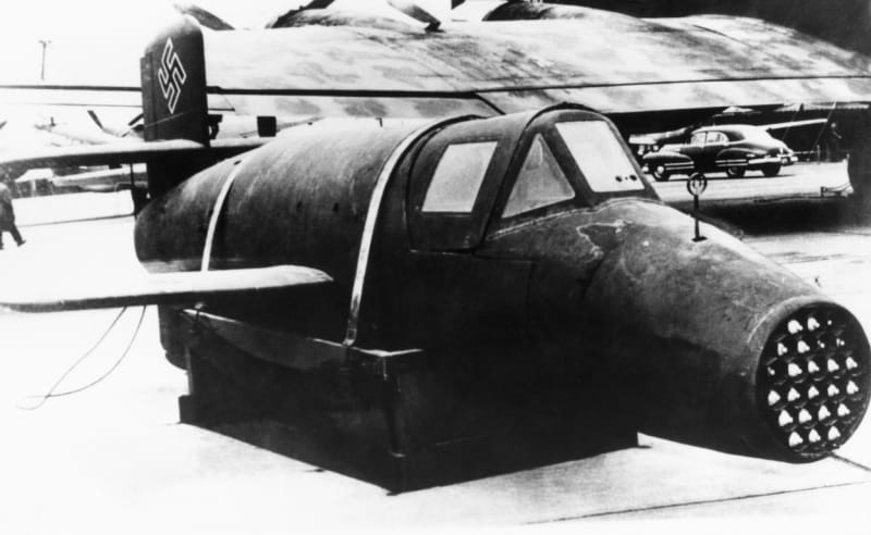 Jedinou zbraní letounu Bachem Ba 349 Natter bylo 24 50mm raket odpalovaných z přídě letadla