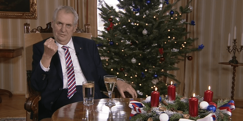 Prezident Miloš Zeman zaťal pěst ve svém vánočním projevu (26. prosince 2017).