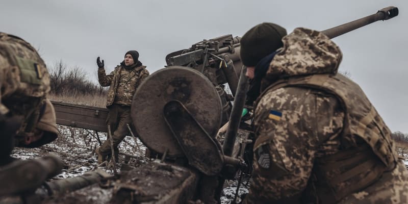 Ukrajinci Marjinku proti Rusům drží již celý rok. Město je zdevastované a ruské snahy nejsou u konce.