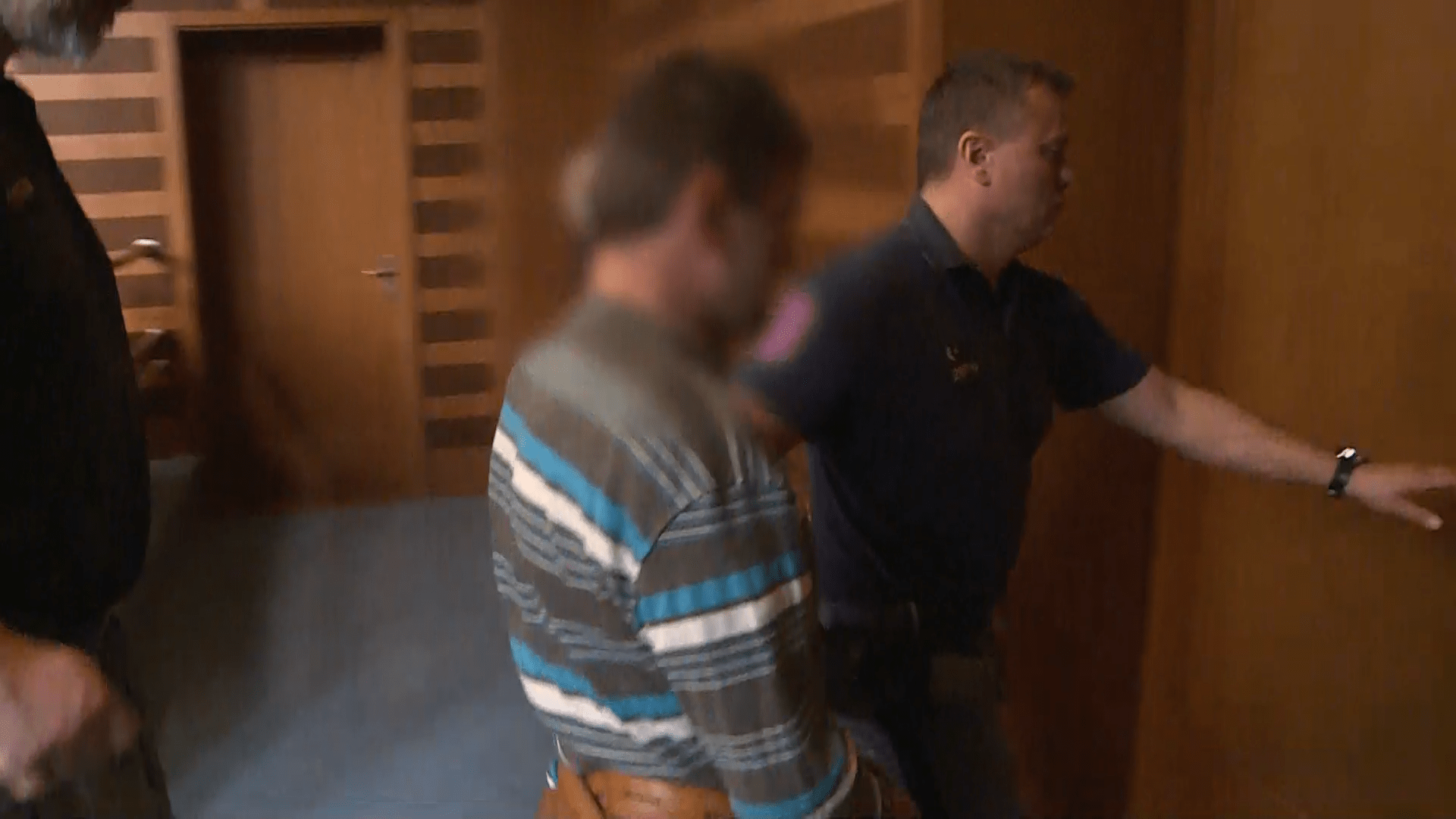 Ukrajinec těhotnou expřítelkyni škrtil lanem, hrozí mu až dvacet let za mřížemi.