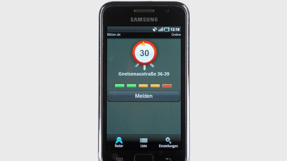 Německá aplikace Blitzer je specializovaná na vyhledávání radarů a policejních hlídek.