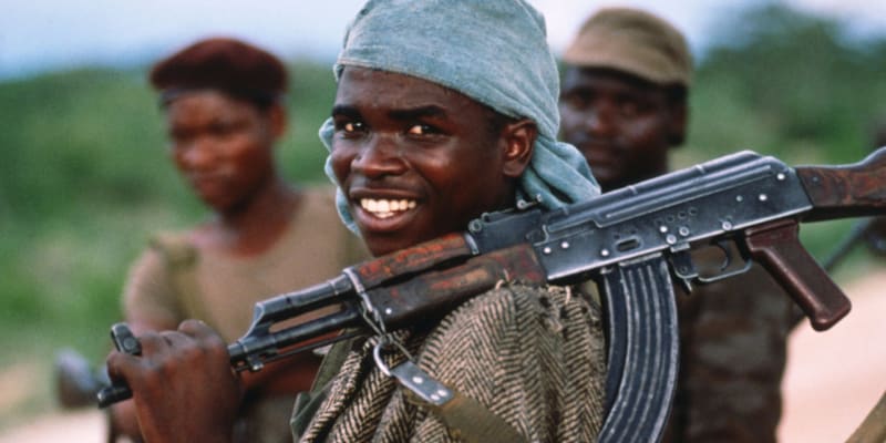 Proti vládě v Angole bojovali i mladí vojáci