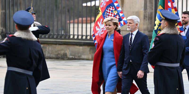 Nově zvolený prezident Petr Pavel s manželkou Evou.