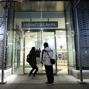 Americké úřady uzavřely newyorskou banku Signature Bank. 