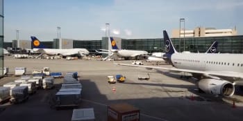 Německá letiště zasáhne ve čtvrtek stávka. Do práce nenastoupí bezpečnostní personál