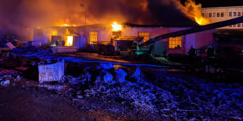 Překvapivý zvrat v případu požáru v Čelákovicích. Celníci prověřují možné daňové úniky