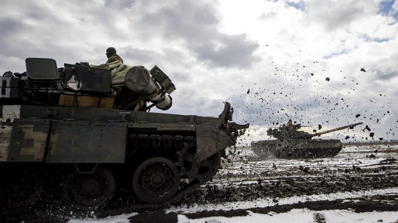Těžká vojenská technika by měla podle řady expertů zlomit průběh války ve prospěch Ukrajiny.