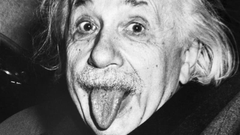 Albert Einstein ve věku 72 let